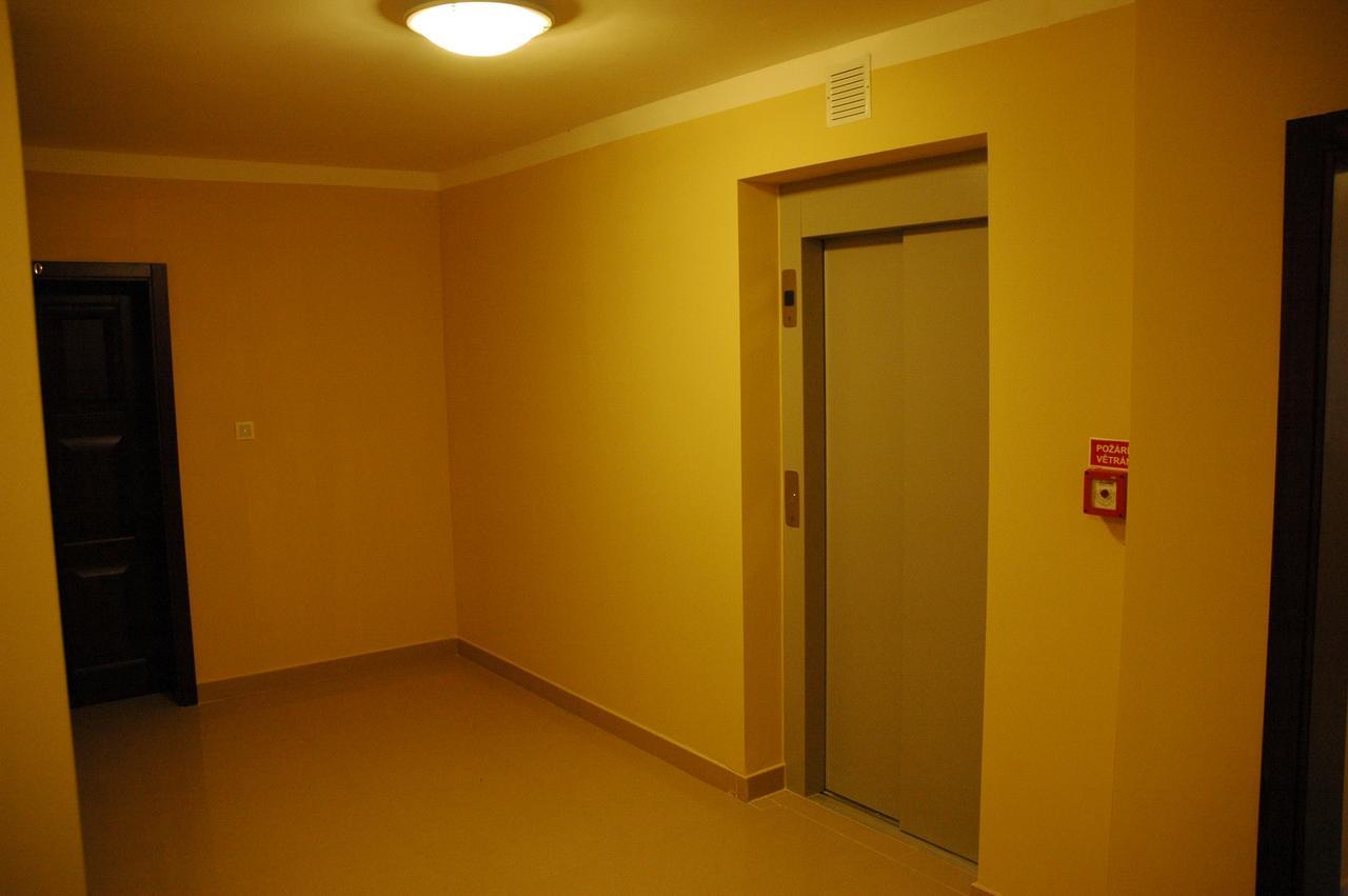 Art Star Hotel Hostivice Esterno foto