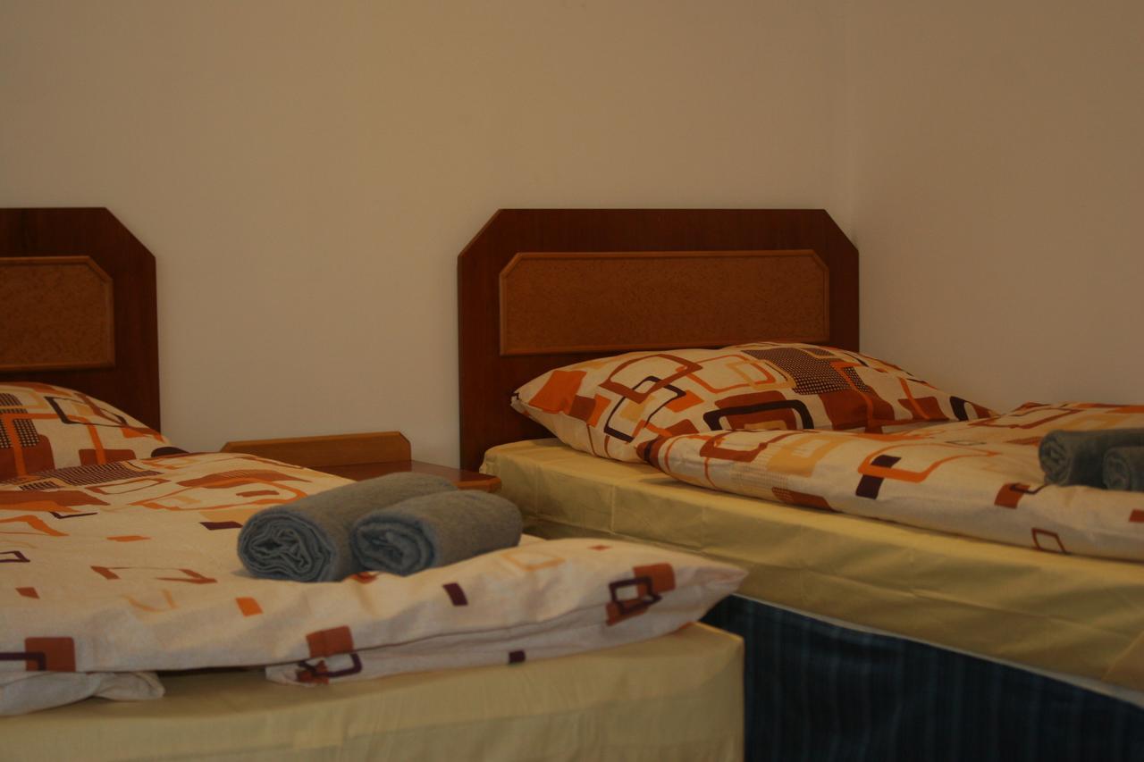 Art Star Hotel Hostivice Esterno foto